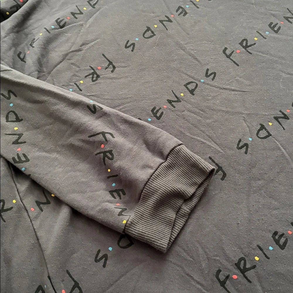 Friends Pajama Lounge Sleep Top All Over Friends Print Long Sleeve Gray 3X - Picture 2 of 7